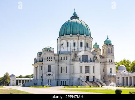 WIEN, OSTERREICH - 30. AUGUST: Luegerkirche auf dem Zentralfriedhof von Wien, Osterreich am 30. August 2017 Stockfoto