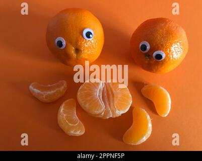 Kreatives lustiges Fruchtkonzept, gesundes Essen Stockfoto