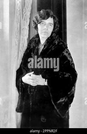 Alice Paul. Portrait der American Quaker Suffragistin und Frauenrechtsaktivistin Alice Stokes Paul (1885-1977) von Underwood und Underwood, c. 1923 Stockfoto