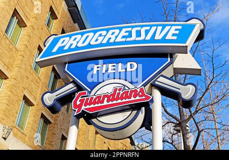 Progressive Field Guardians unterschreiben vor dem Heimfeld des Baseballteams Guardians in Cleveland, Ohio, USA Stockfoto