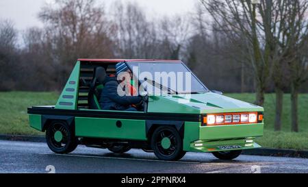 Stony Stratford, Bucks, Großbritannien, Januar 1. 2023. 1988 grüner Hustler Mini-basierter Trikotsatz Stockfoto