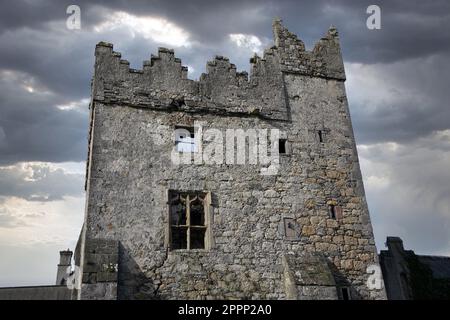 Howth Castle in der Nähe von Dublin, das in James Joyce's Finnegans Wake zu sehen war Stockfoto