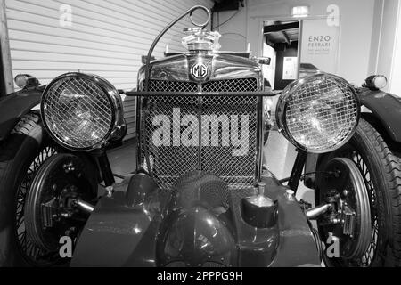 Sparkford.Somerset.United Kingdom.März 26. 2023.Im Haynes Motor Museum in Somerset wird Ein 1930er MG K-Sportwagen aus Mille Miglia ausgestellt Stockfoto