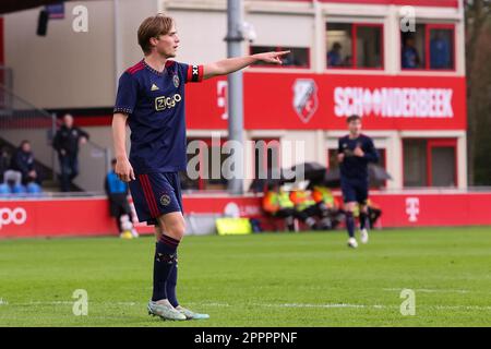 Utrecht, Niederlande. 24. April 2023. UTRECHT, NIEDERLANDE - APRIL 24: Donny Warmerdam von Jong Ajax Gesten beim Keuken Kampioen Divisie Match zwischen Jong FC Utrecht und Jong Ajax im Sportcomplex Zoudenbalch am 24. April 2023 in Utrecht, Niederlande (Foto von Ben Gal/Orange Pictures). Guthaben: Orange Pics BV/Alamy Live News Stockfoto