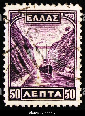 MOSKAU, RUSSLAND - 26. MÄRZ 2023: Poststempel gedruckt in Griechenland zeigt Canal of Corinth Typ I, New Daily Stamps Serie, circa 1927 Stockfoto