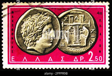 MOSKAU, RUSSLAND - 26. MÄRZ 2023: Auf dem in Griechenland gedruckten Poststempel sind Apollo und Lyre, Chalcidice, Mazedonien, 4. Cent zu sehen. B.C., Antike griechische Münzen (I) Stockfoto