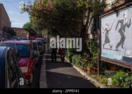 Rom, Italien. 24. April 2023. Wandmalerei des italienischen Straßenkünstlers Laika im Stadtteil Garbatella in Rom anlässlich des Befreiungstages vom Nazifaschismus (Foto von Matteo Nardone/Pacific Press) Kredit: Pacific Press Production Corp./Alamy Live News Stockfoto