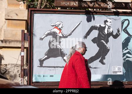 Rom, Italien. 24. April 2023. Wandbild des italienischen Straßenkünstlers Laika im Stadtteil Garbatella von Rom anlässlich des Befreiungstages vom Nazifaschismus (Kreditbild: © Matteo Nardone/Pacific Press via ZUMA Press Wire) NUR REDAKTIONELLE VERWENDUNG! Nicht für den kommerziellen GEBRAUCH! Stockfoto