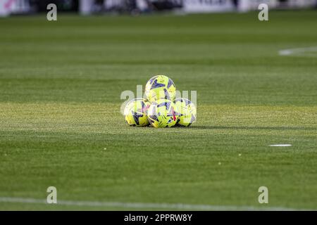 Bergamo, Italien, 24. April 2023. Offizielle Bälle der Serie A vor dem Spiel der Serie A zwischen Atalanta und Roma im Gewiss Stadium am 24. April 2023 in Bergamo, Italien. Kredit: Stefano Nicoli/Speed Media/Alamy Live News Stockfoto