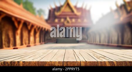 Leere Tischplatte aus Holz und Temple-Hintergrund. Modell zur Anzeige des Produkts. Stockfoto