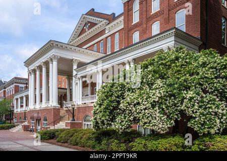 Historische Atkinson Hall auf dem Campus des Georgia College & State University in Milledgeville, Georgia. (USA) Stockfoto