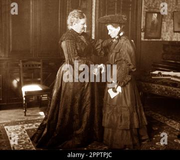 Agnes Weston mit einer trauernden Seemannswitwe, Royal Sailors Rest, Portsmouth, Anfang 1900er Stockfoto