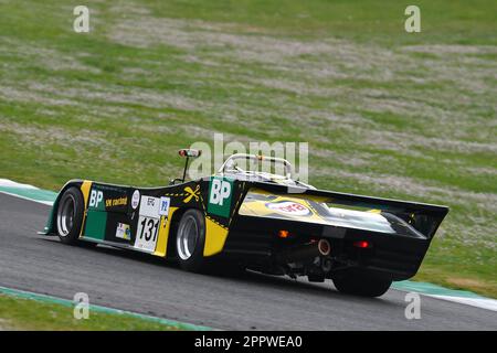 Scarperia, 2. April 2023: TOJ SC 206 Jahr 1977 in Aktion während des Mugello Classic 2023 auf dem Mugello Circuit in Italien. Stockfoto