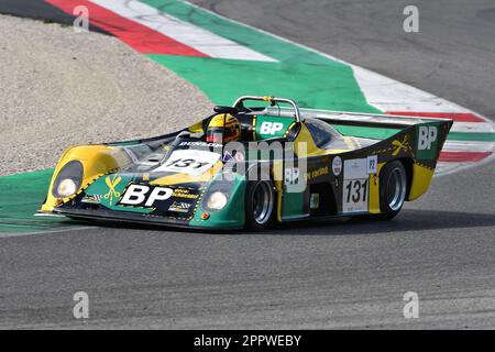 Scarperia, 2. April 2023: TOJ SC 206 Jahr 1977 in Aktion während des Mugello Classic 2023 auf dem Mugello Circuit in Italien. Stockfoto