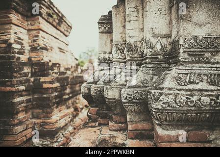 Nahaufnahme der architektonischen Merkmale eines Tempels, Phra Nakhon Si Ayutthaya, Thailand Stockfoto