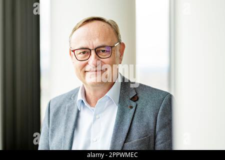 Eduard Palisek, Country CEO bei Siemens Czech Republic, posiert für Fotografen in Prag, Tschechische Republik, 13. März 2023. (CTK Photo/Martin Sterba) Stockfoto
