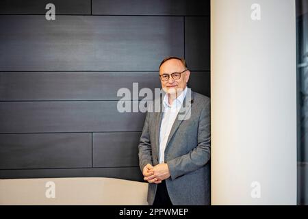 Eduard Palisek, Country CEO bei Siemens Czech Republic, posiert für Fotografen in Prag, Tschechische Republik, 13. März 2023. (CTK Photo/Martin Sterba) Stockfoto
