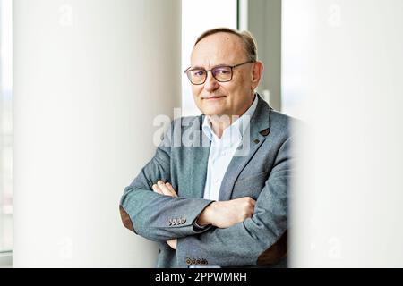 Eduard Palisek, Country CEO bei Siemens Czech Republic, posiert für Fotografen in Prag, Tschechische Republik, 13. März 2023. (CTK Photo/Martin Sterba) Stockfoto