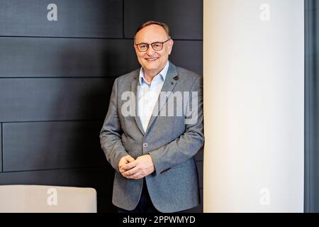 Eduard Palisek, Country CEO bei Siemens Czech Republic, posiert für Fotografen in Prag, Tschechische Republik, 13. März 2023. (CTK Photo/Martin Sterba) Stockfoto