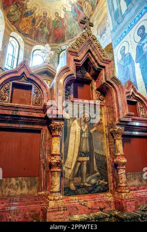 Mosaikbild von St. Alexander Nevsky an einem der Kioske der Auferstehungskirche. . St. Petersburg, Russland, 7. Juni 2015. Stockfoto