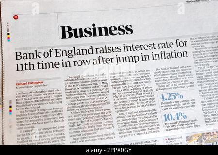 „Bank of England erhöht den Zinssatz nach einem Inflationsanstieg 11. Mal in Folge“, Schlagzeile der Zeitung Guardian, 24. März 2023, London UK Stockfoto