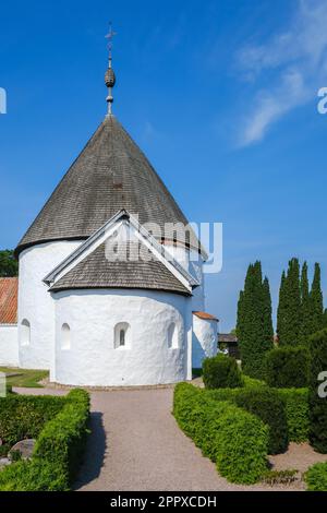 NY Kirke, The New Church in Nyker, Bornholm Island, Dänemark, Skandinavien, Europa, Ist eine romanische runde Kirche, deren Anfänge bis 1150 reichen. Stockfoto