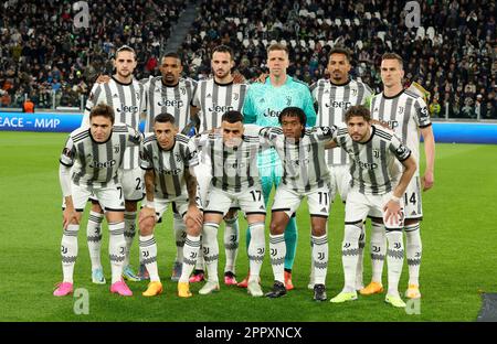 Turin, Italien. 13. April 2023. Team Juventus posiert am 13. April 2023 im Allianz-Stadion in Turin, Italien vor der UEFA Europa League, Viertelfinale, 1.-Bein-Fußballspiel zwischen Juventus Turin und Sporting Portugal - Foto Jean Catuffe/DPPI Credit: DPPI Media/Alamy Live News Stockfoto