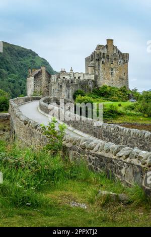 Eilean Donan Castle bei Ebbe in North West Highlands, Schottland, Großbritannien. Stockfoto