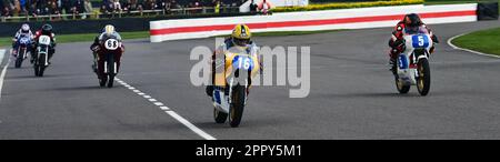 Jamie O'Brien, Yamaha TZ350G, Grant Goodings, Yamaha TZ350G, Michael Russell, Norton Manx Commando, Hailwood-Trophäe mit der Sheene-Trophäe Two 7 Stockfoto