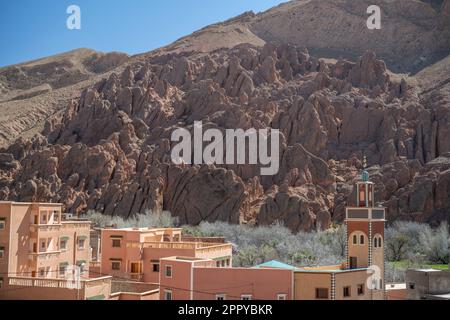 Felsformationen, bekannt als Affenfinger im Dades-Tal. Stockfoto