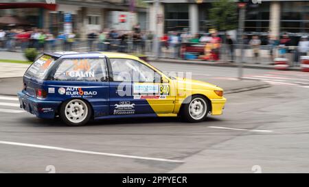 Marosvasarhely/Siebenbürgen - 23. Juni 2018: Mitsubishi Lancer tritt während der Super Rally Trofeul Targu Mures auf. Stockfoto