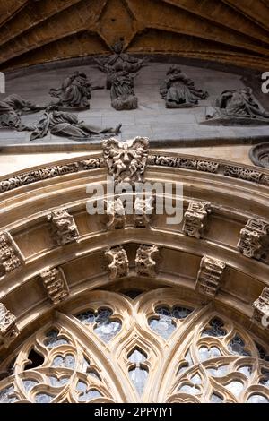 Die Metropolitanische Kathedrale Basilika des Heiligen Erlösers oder die Kathedrale von San Salvador in Oviedo, Asturien, Spanien Stockfoto