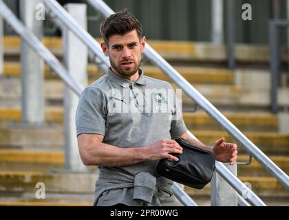 Plymouth, Großbritannien. 25. April 2023. Joe Edwards #8 von Plymouth Argyle erscheint während des Spiels der Sky Bet League 1 Plymouth Argyle vs Bristol Rovers im Home Park, Plymouth, Großbritannien, 25. April 2023 (Foto von Stan Kasala/News Images) in Plymouth, Großbritannien, am 4./25. April 2023. (Foto: Stan Kasala/News Images/Sipa USA) Guthaben: SIPA USA/Alamy Live News Stockfoto