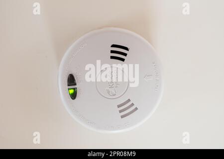 An der Decke montierter Feueralarm Stockfoto