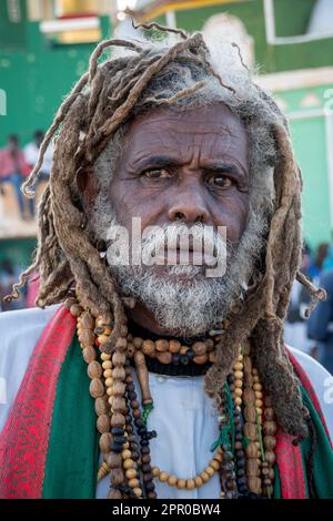 Ein Porträt eines Teilnehmers an einer Derwisch-Zeremonie, Hamed al-Nil-Grab, Omdurman, Khartum, Sudan Stockfoto