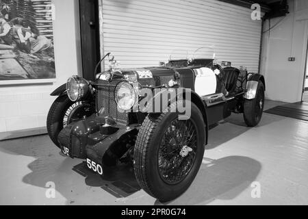 Sparkford.Somerset.United Kingdom.März 26. 2023.Im Haynes Motor Museum in Somerset wird Ein 1930er MG K-Sportwagen aus Mille Miglia ausgestellt Stockfoto