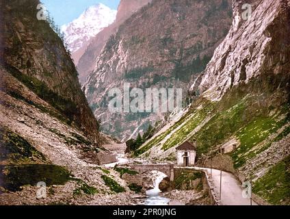 Alte Napoleon-Brücke, Gondo-Schlucht, Simplon-Pass, Wallis, Schweiz 1890. Stockfoto