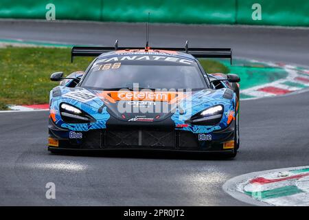 Monza, Italien. 21. April 2023. McLaren 720S GT3 EVO Team Garage 59 von Miguel Ramos, Louis Prette und Henrique Chaves fährt während der Fanatec GT World Challenge Europe Monza auf der Autodromo Nazionale Monza in Monza. Kredit: SOPA Images Limited/Alamy Live News Stockfoto