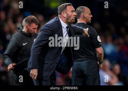Blackburn, Großbritannien. 19. April 2023. Bolton Wanderers Manager Ian Evatt während des Sky Bet Championship-Spiels Blackburn Rovers gegen Coventry City in Ewood Park, Blackburn, Großbritannien, 19. April 2023 (Foto von Ben Roberts/News Images) in Blackburn, Großbritannien, am 4./19. April 2023. (Foto: Ben Roberts/News Images/Sipa USA) Guthaben: SIPA USA/Alamy Live News Stockfoto