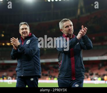 London, Großbritannien. 25. April 2023. Kevin Keen, Manager von West Ham, feiert während des FA Youth Cup-Spiels im Emirates Stadium in London. Das Bild sollte lauten: David Klein/Sportimage Credit: Sportimage Ltd/Alamy Live News Stockfoto