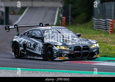 Monza, Italien. 21. April 2023. BMW M4 GT3 Team WRT von Tim Whale, Adam Carroll und Lewis Proctor fährt während der Fanatec GT World Challenge Europe Monza auf der Autodromo Nazionale Monza in Monza. Kredit: SOPA Images Limited/Alamy Live News Stockfoto