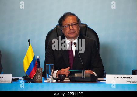 Bogota, Kolumbien, 25. April 2023. Der kolumbianische Präsident Gustavo Petro spricht auf der Internationalen Konferenz über den politischen Prozess Venezuelas in Bogota, Kolumbien, am 25. April 2023. Foto: Sebastian Barros/Long Visual Press Stockfoto