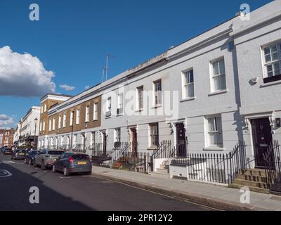 Allgemeine Ansicht der Häuser in der Walton Street, London, SW3, Großbritannien. Stockfoto