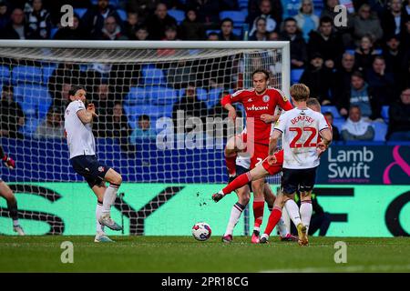 Bolton, Großbritannien. 25. April 2023. Ethan Hamilton #4 von Accrington Stanley erzielt beim Sky Bet League 1-Spiel Bolton Wanderers gegen Accrington Stanley am University of Bolton Stadium, Bolton, Großbritannien, 25. April 2023 (Foto von Ben Roberts/News Images) in Bolton, Großbritannien, am 4./25. April 0-1 2023. (Foto: Ben Roberts/News Images/Sipa USA) Guthaben: SIPA USA/Alamy Live News Stockfoto