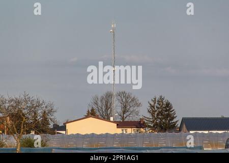 gsm-Transceiver in einem ländlichen Gebiet Stockfoto