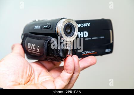 Schlanke Sony HD-Camcorder-Kamera. Oldtimer-Kamera Stockfoto