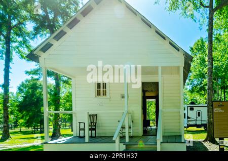 Latham Post Office wird im Baldwin County Bicentennial Park, 22. April 2023, in Stockton, Alabama, abgebildet. Stockfoto