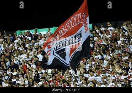 Itu, Brasilien. 25. April 2023. SP - ITU - 25/04/2023 - COPA DO BRASIL 2023, ITUANO X SAO PAULO - Sao Paulo Fans während eines Spiels gegen Ituano im Novelli Junior Stadion für die Copa do Brasil Meisterschaft 2023. Foto: Marcello Zambrana/AGIF/Sipa USA Kredit: SIPA USA/Alamy Live News Stockfoto