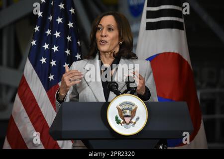 Greenbelt, Usa. 25. April 2023. Der Vizepräsident der Vereinigten Staaten Kamala Harris spricht auf einer Pressekonferenz in Greenbelt. Kredit: SOPA Images Limited/Alamy Live News Stockfoto