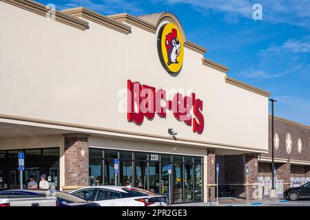 Buc-ees Interstate Travel Center entlang der I-95 am Daytona Beach, Florida. (USA) Stockfoto